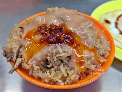 三條路|【萬華宵夜】三條路油飯＆排骨酥湯，營業時間凌晨到早上都能吃到